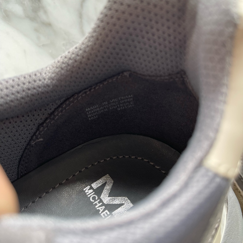 Men’s Michael Kors Miles Mesh / Leather Trainer, size 10 - Picture 5 of 5